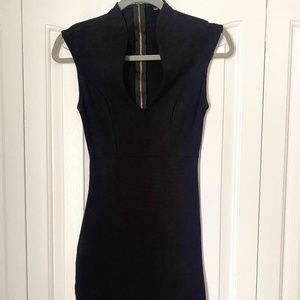 WEDDING GUEST OR COCKTAIL LITTLE BLACK DEEP V NECK DRESS SIZE 2
